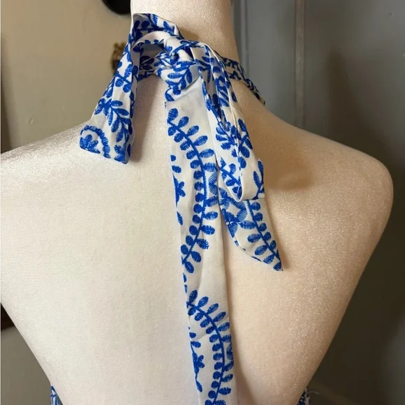 Cupshe Elegant Blue and White Maxi Dress - Picture 3 of 6